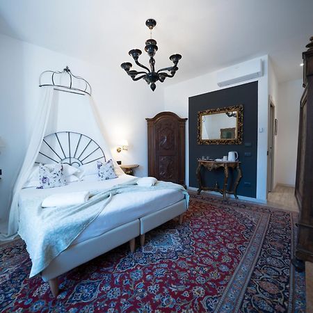 B&B La Loggia Del Castello Trento Eksteriør bilde
